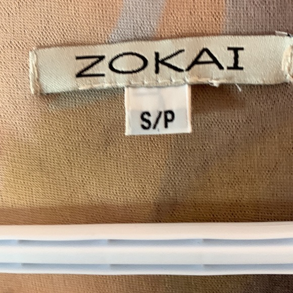 Sleeveless dress - Picture 3 of 6